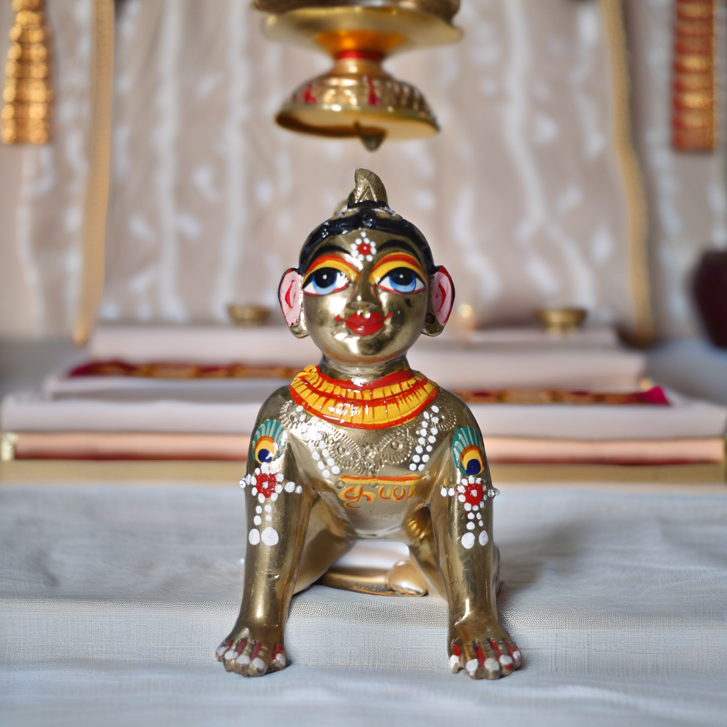 Laddu Gopal डेकोरेटिव शोपीस - 10 cm  (पीतल, सुनहरा)